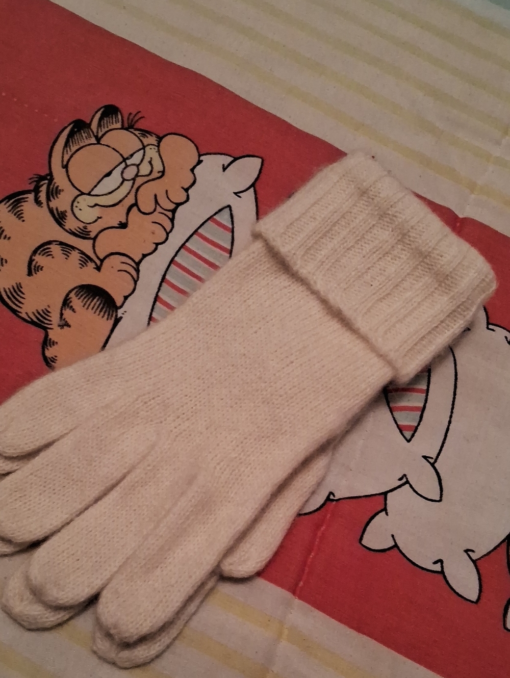 NWOT,Lady's,Cream,70% Wool/20% Angora Rabbit/10% Nylon,Super SOFT,Gloves🧡